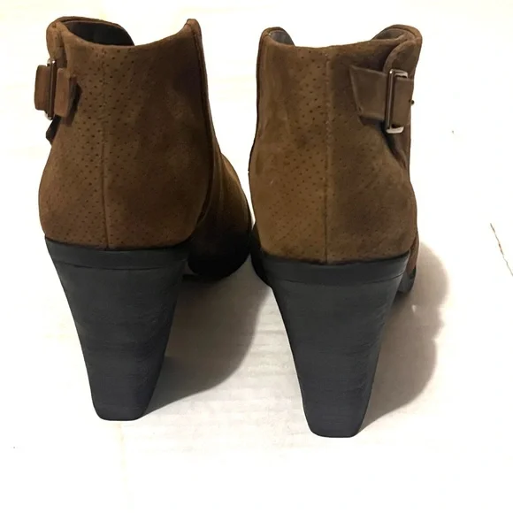 Vince Camuto Bootie Shoes Size 9W New - Picture 6 of 9